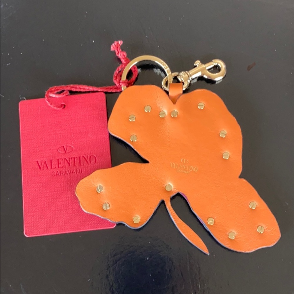 Valentino Rockstud Flower leather keychain charm - Picture 3 of 8